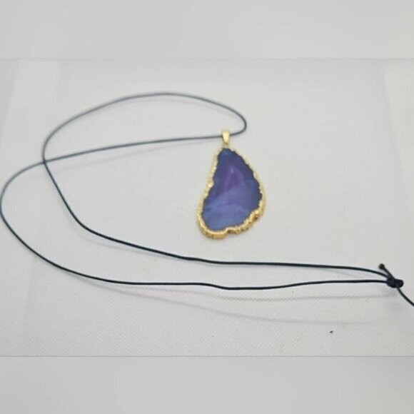 Druzy Purple Crystal Seal with Gold Necklace Seal with Gold Necklace - Picture 3 of 6